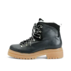 Demi Black Mountine Boot
