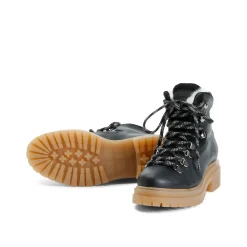 Demi Black Mountine Boot