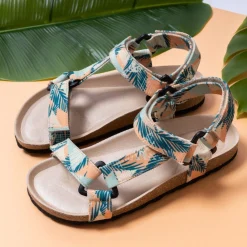Leo Sandal Beach