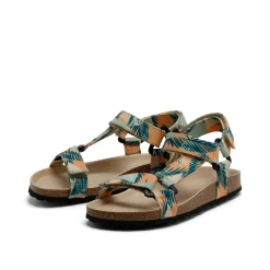 Leo Sandal Beach