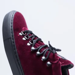 Smilla Velvet Berry Sneaker