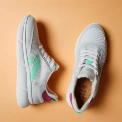 Speed Vegan Sneaker White Neon