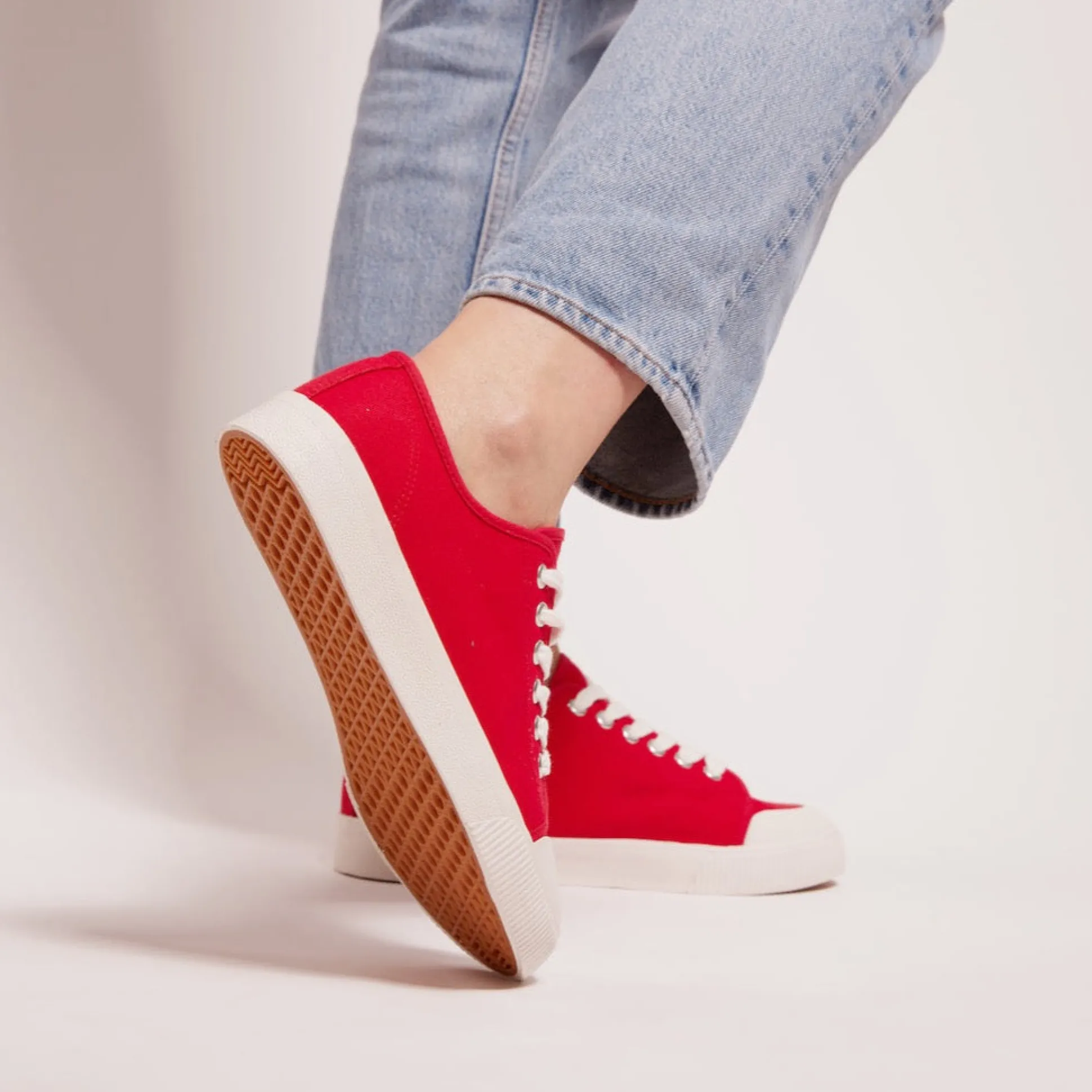 Trudy Hemp Sneaker Red
