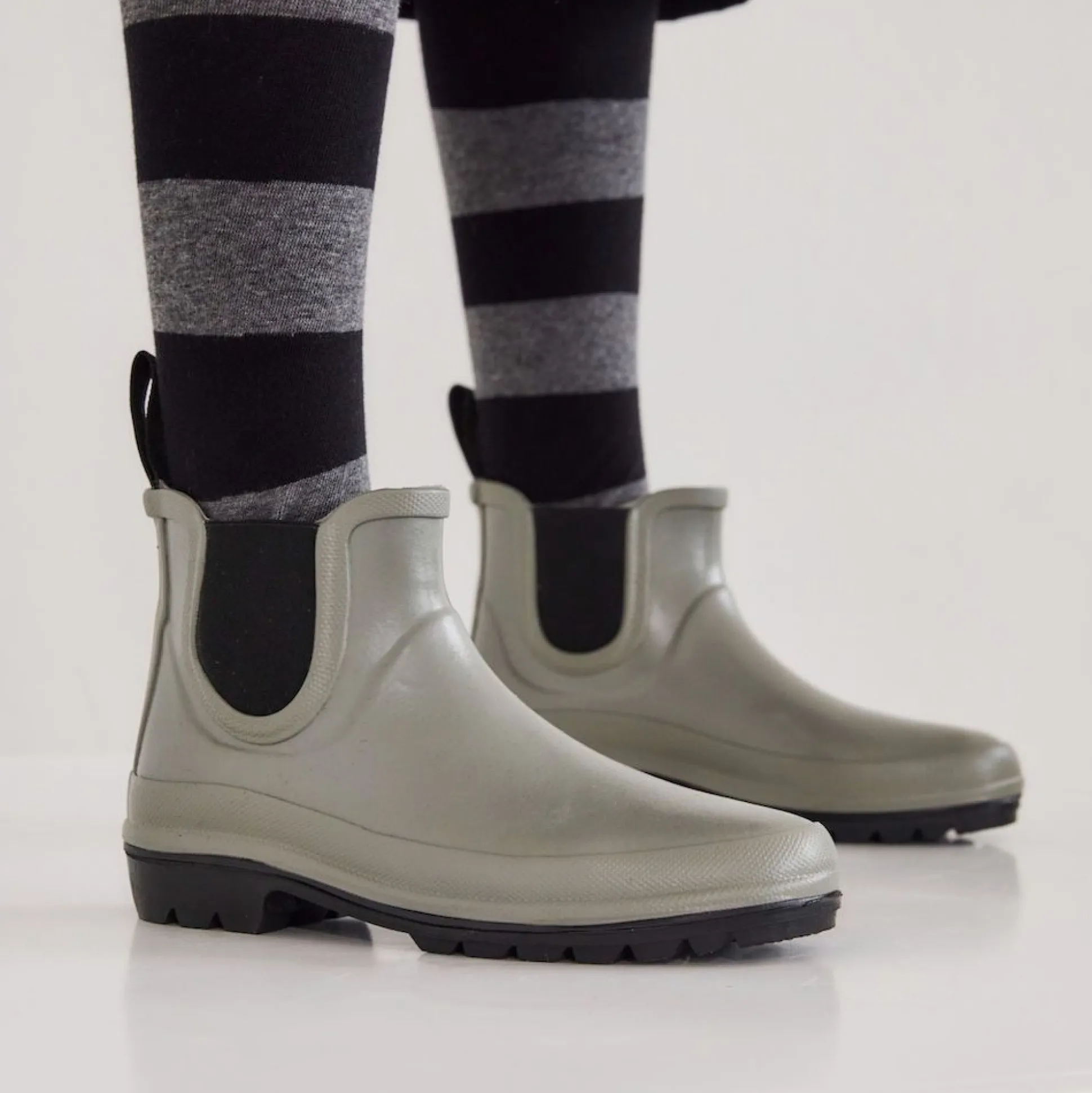 Vickie Grey Rubber Boot